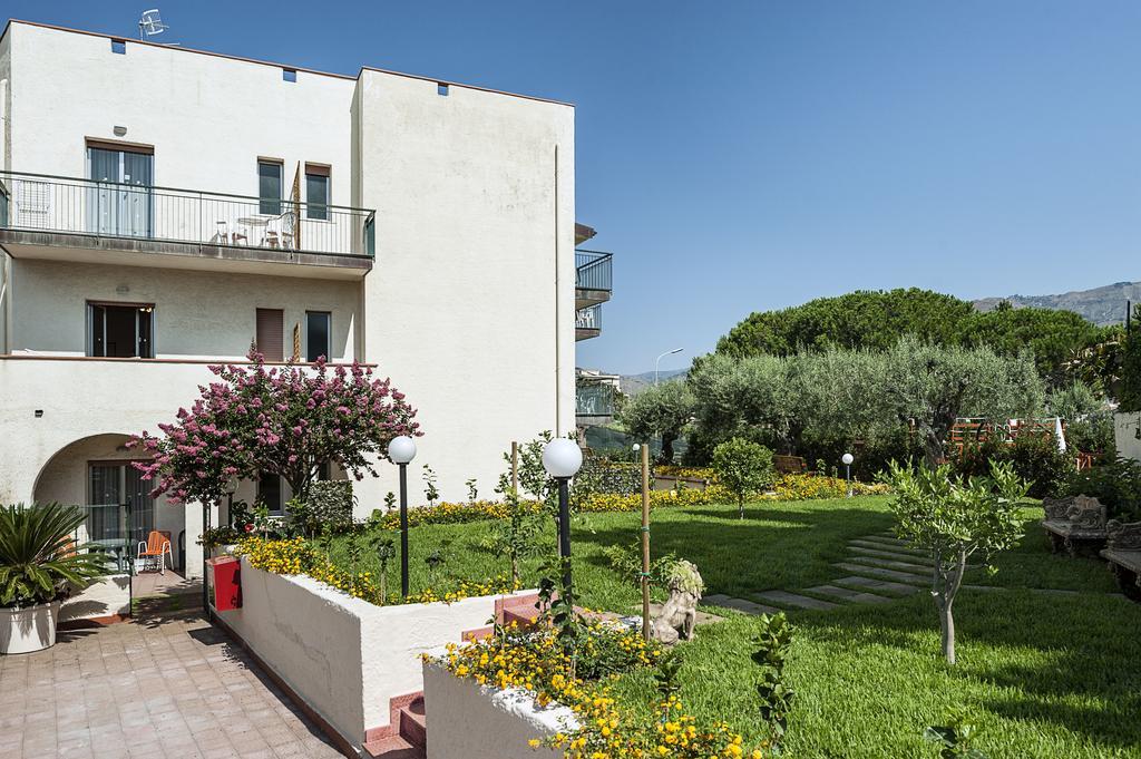 Villa Collina Giardini-Naxos Zewnętrze zdjęcie