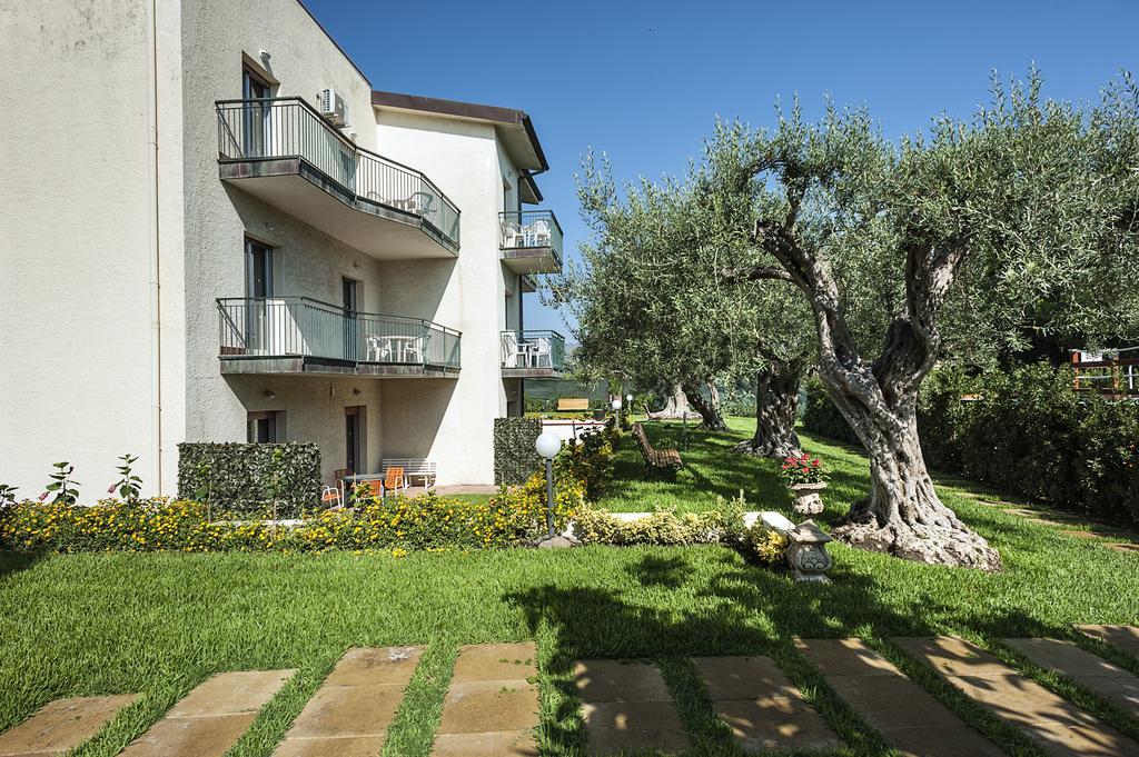 Villa Collina Giardini-Naxos Zewnętrze zdjęcie