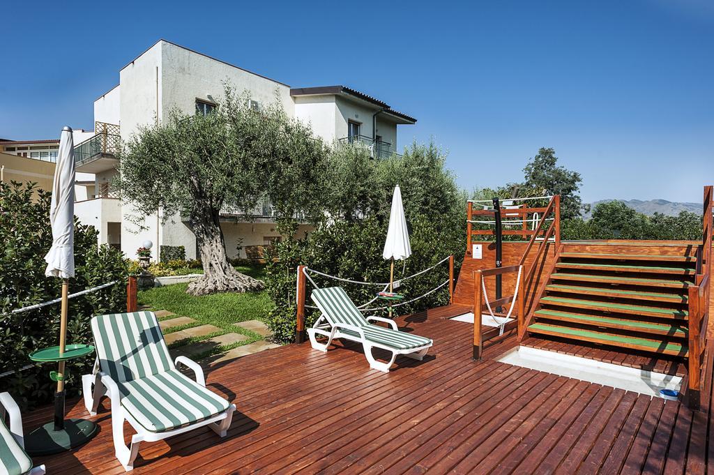 Villa Collina Giardini-Naxos Zewnętrze zdjęcie